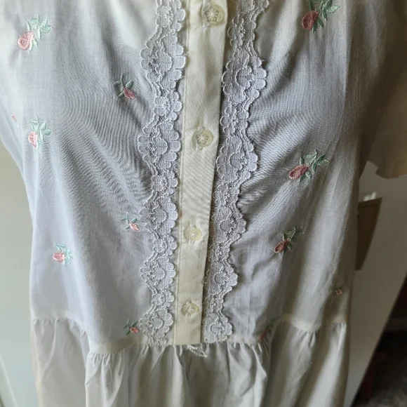 Woman's  nite dress - Picture 2 of 4